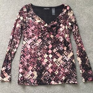 Access Knot Front Detail Top